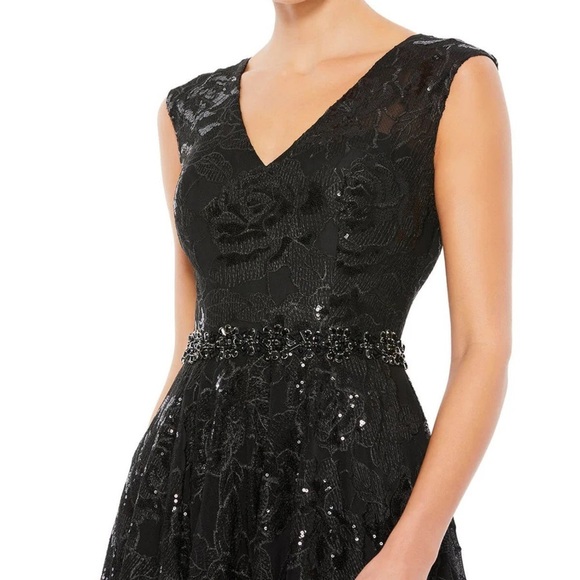 Mac Duggal 12413 NWT EMBROIDERED CAP SLEEVE A LINE DRESS - Picture 3 of 10